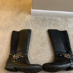 Girls MK boots